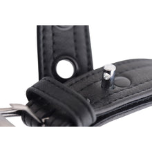 Load image into Gallery viewer, Strict Leather Luxury Locking Collar