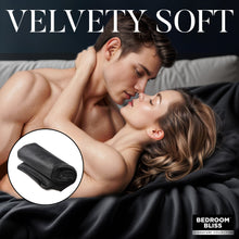 Load image into Gallery viewer, Lover&#39;s Waterproof Throw-2