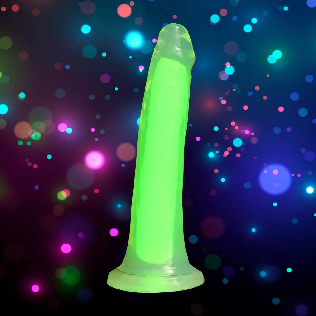 7 Inch Glow-in-the-Dark Silicone Dildo - Green-0